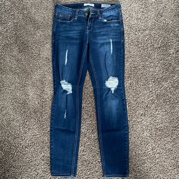 Guess Jeans - Picture 1 of 2